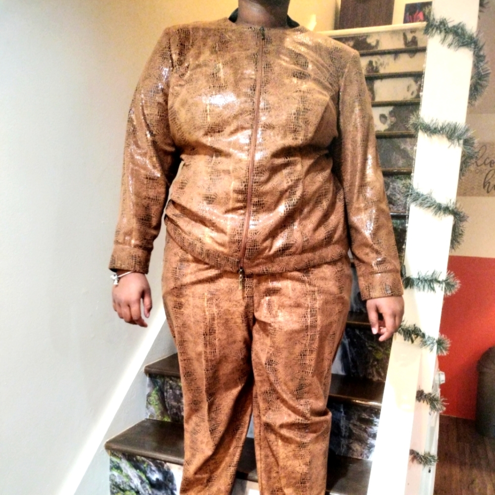 Rusell Kemp 2 pc Pants Set